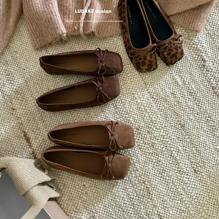 Женская обувь 2024 балетки на плоской подошве с бантом женская осенняя неглубоким