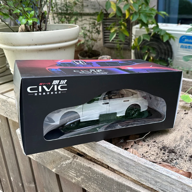Коллекционная модель автомобиля Honda CIVIC 11-го поколения