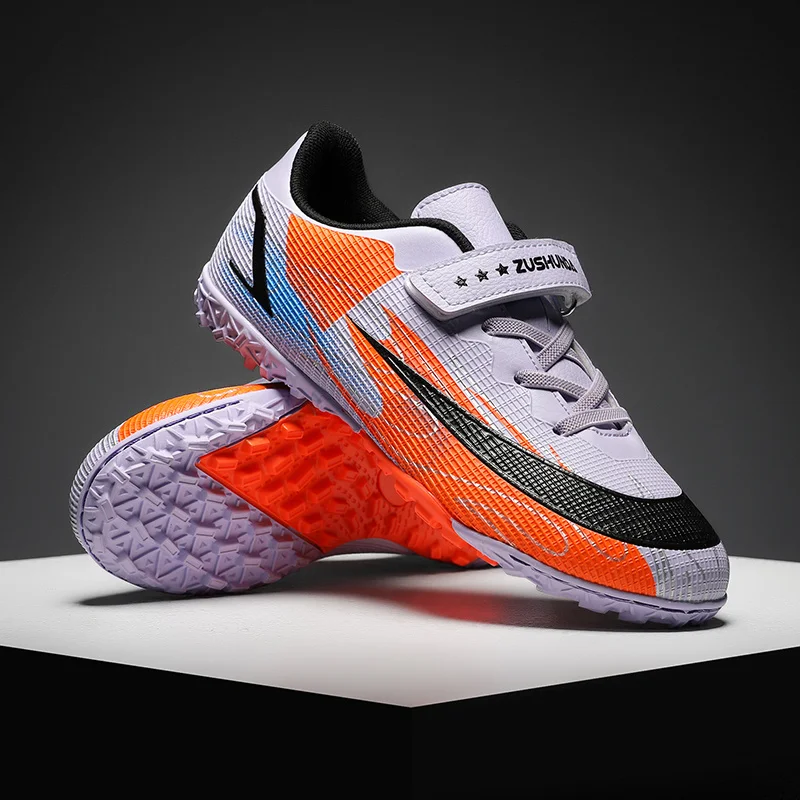 2023 Fashion Red Children Football Shoes Turf Non-slip Kid's Soccer Boots Light Breathable Kids Futsal Shoes zapatos futbol niño