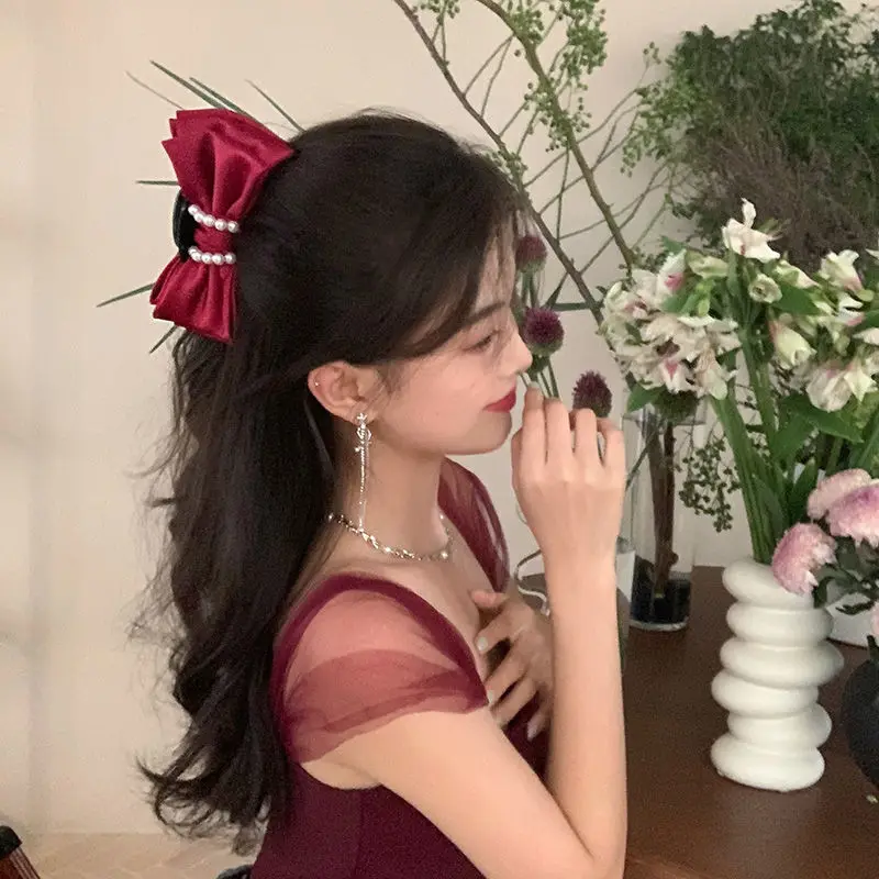 

Autumn Women New Gentle Pearl Bow Large Size for Multiple Hair Shark Clip Back of The Head Hair Clip Claw Hairpin Headdress
