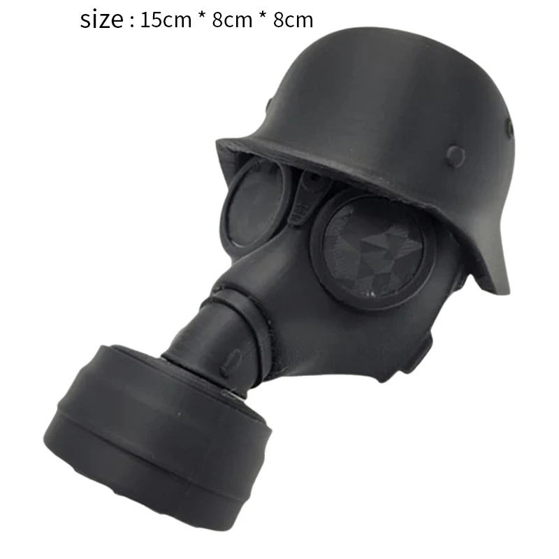 

Декоративная крышка сцепного устройства с шлемом и противогазом