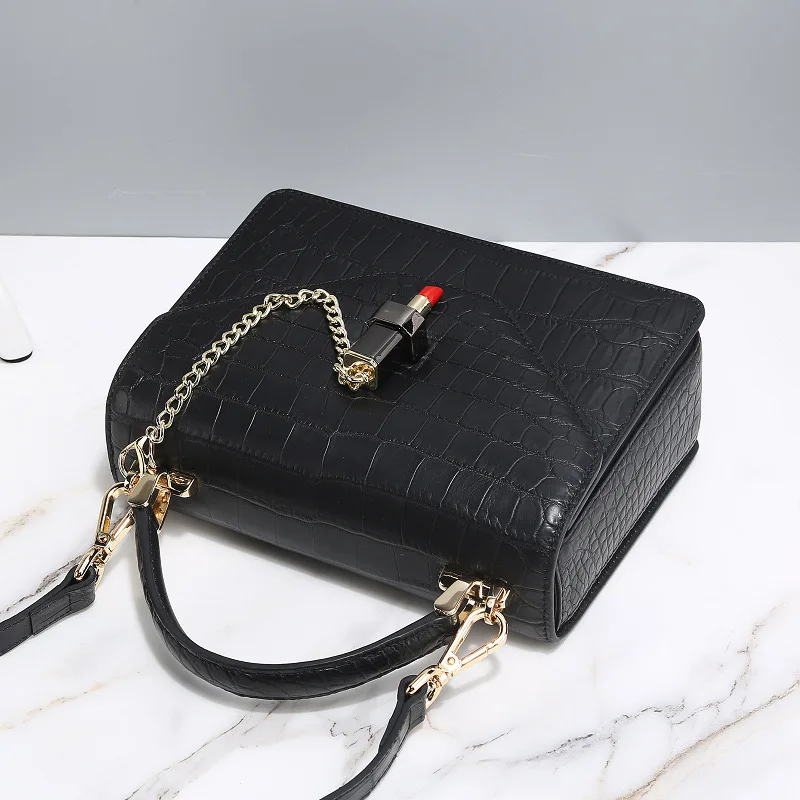 Рисунок 2 - Женский кошелек из натуральной крокодиловой кожи