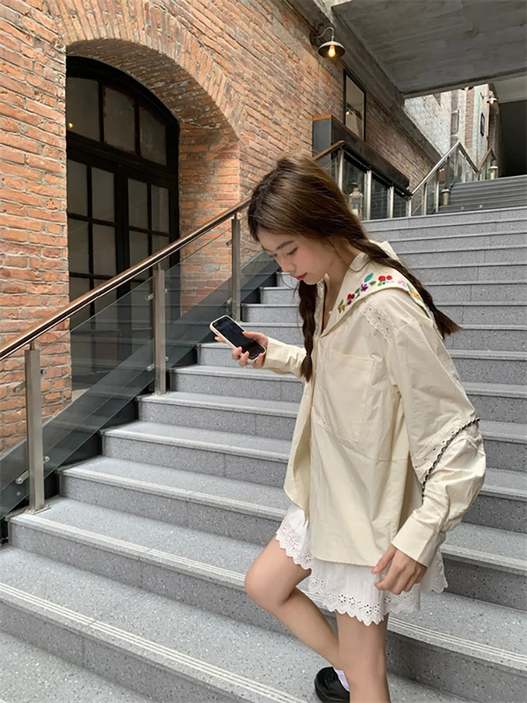 

GP4350 Embroidered Polo Collar Long Sleeve Shirt 2023 New College Style Lace Splice Loose Outerwear chic cardigan