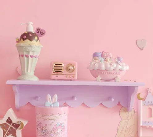 

Деревянный кружевной настенный стеллаж