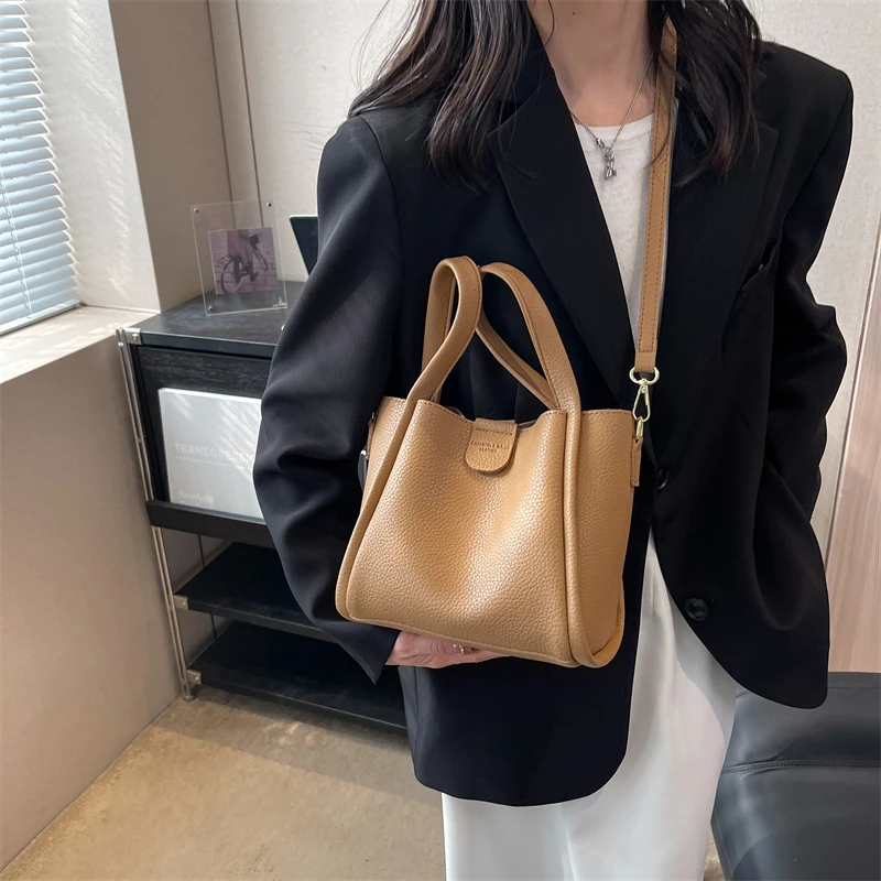 

Женская Повседневная сумка-мешок для покупок, популярная простая вместительная сумка-мессенджер из искусственной кожи на одно плечо, Классическая композитная сумка