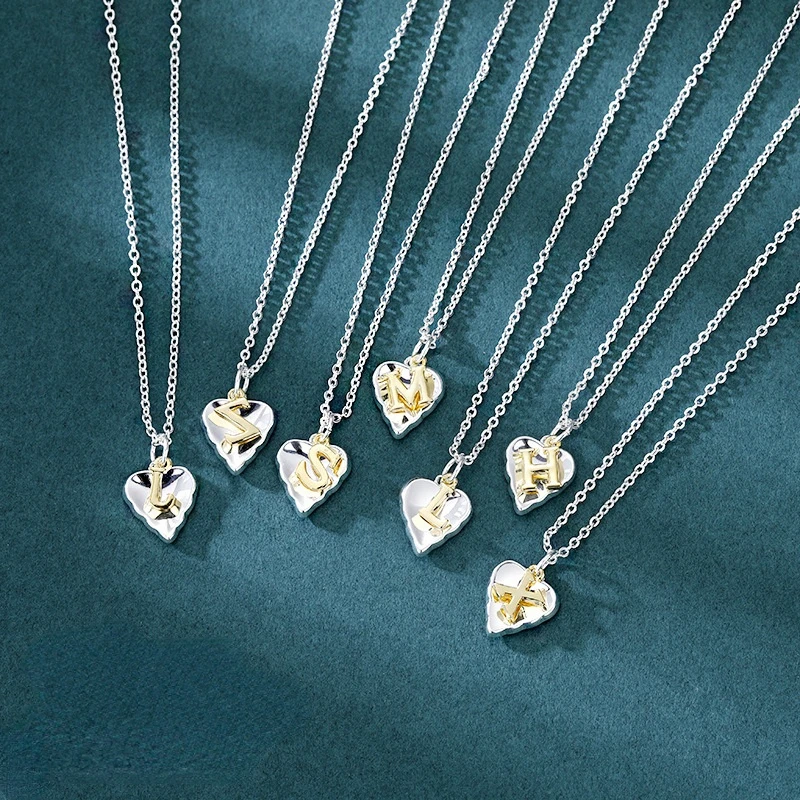 

Peach Heart Love Pendant 26 Gold Letter Necklace Women Send Girlfriends Small Fresh Couple Clavicle Chain