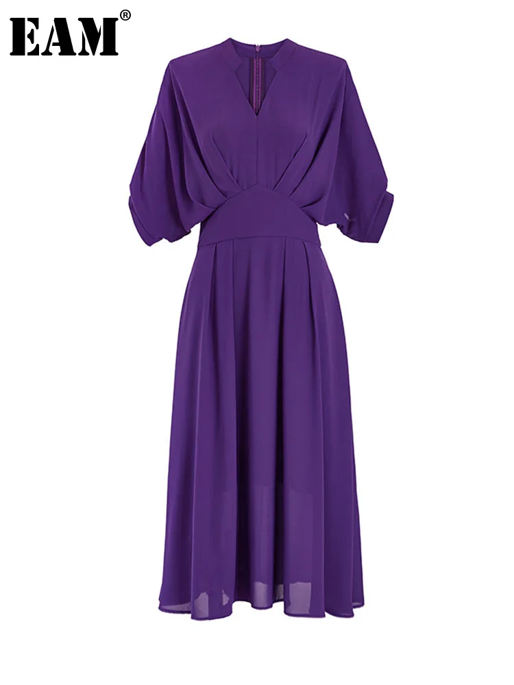 

[EAM] Women Purple Red Pleated Elegant Long Dress New V-Neck Batwing Sleeve Loose Fit Fashion Tide Spring Summer 2022 1DE9264