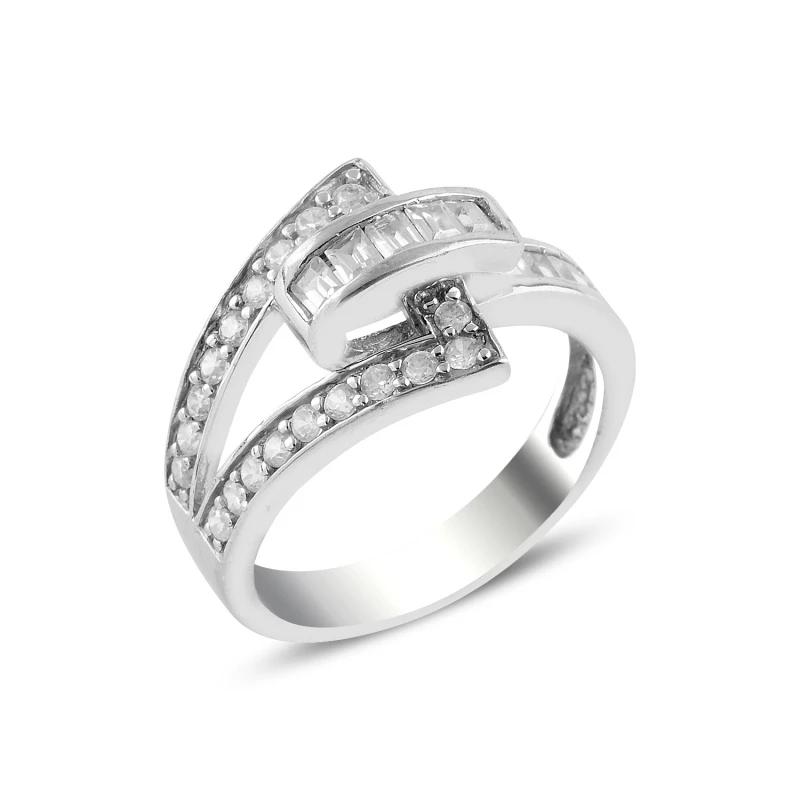 

Серебряное кольцо с фианитом