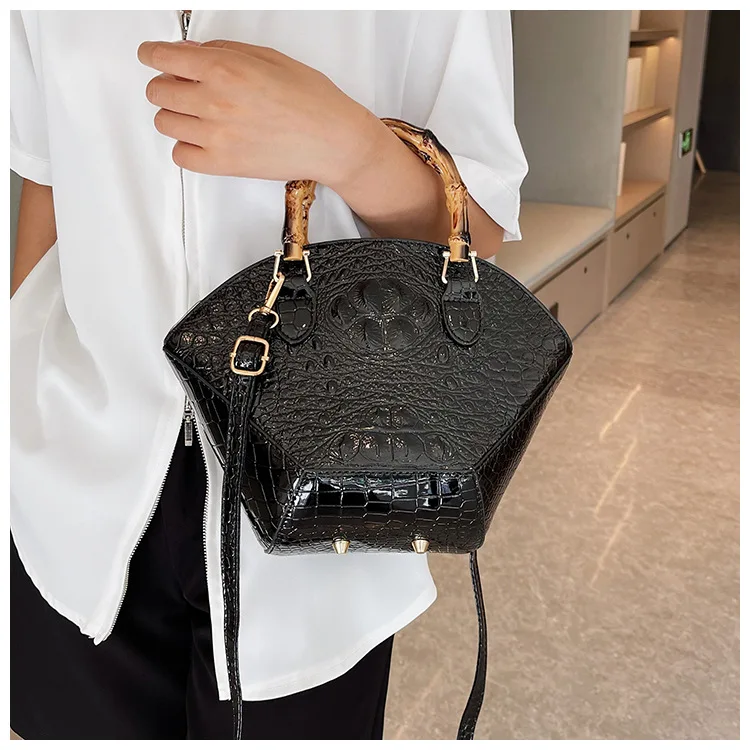 

Высококачественная Новинка 2023, модная однотонная сумка через плечо с принтом под кожу крокодила, роскошная бамбуковая Портативная сумка через плечо, кошельки и сумки, Sac Gg