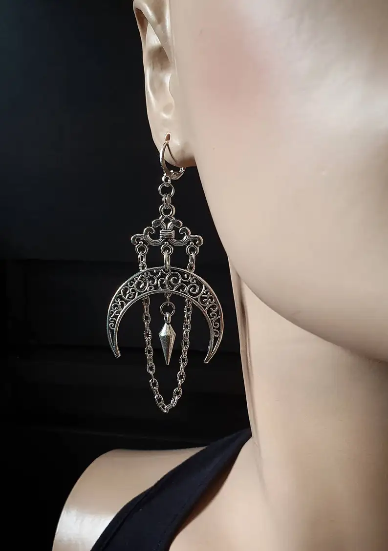 Большие серьги в стиле бохо форме полумесяца с шипами Готическая Цыганская луна