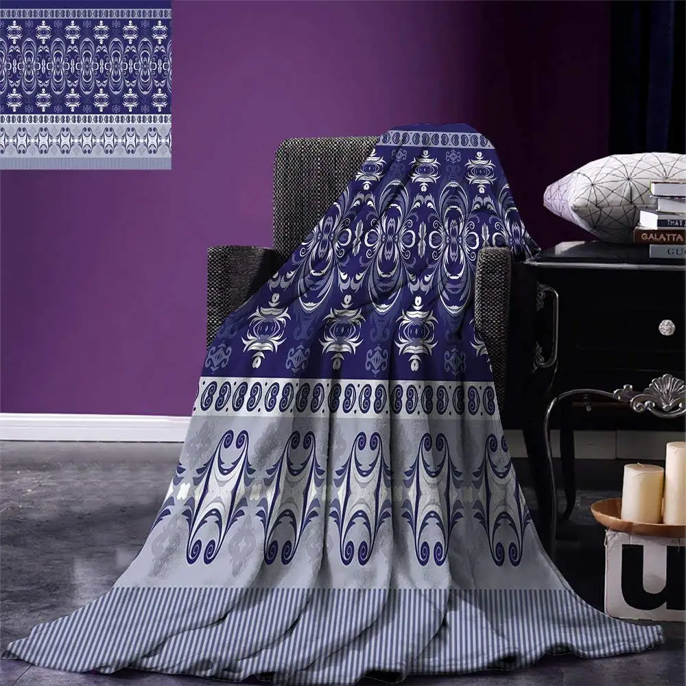 Фланелевое покрывало темно-синего цвета в этническом стиле с цветочным и