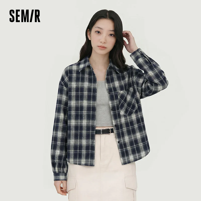Фото Женский комплект Semir: блузка в клетку и укороченный жилет, свободный повседневный костюм для весны 2026 №4