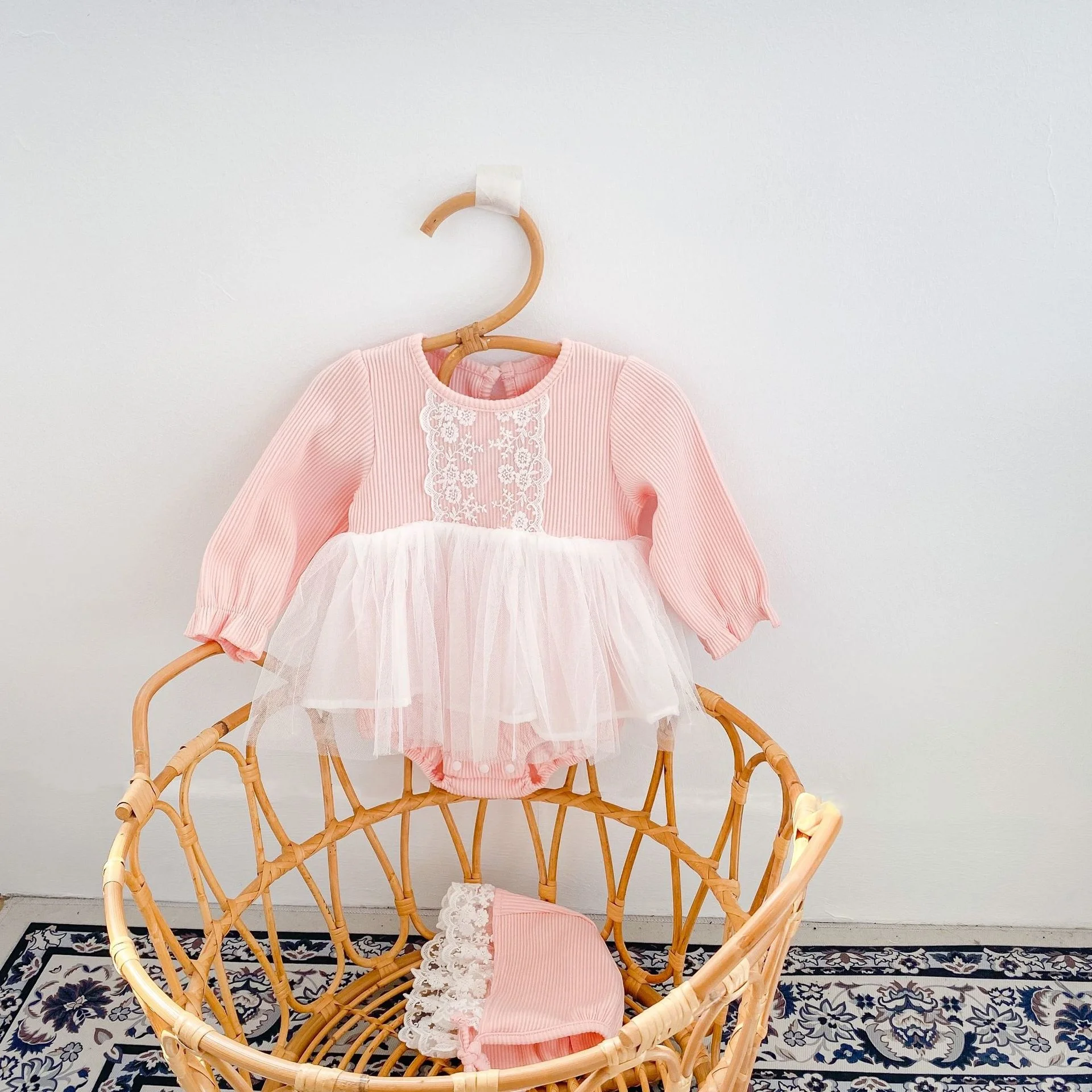 

Autumn New Baby Girl Dress Lady Style Lace Long Sleeved Gauze Skirt Versatile Climbing
