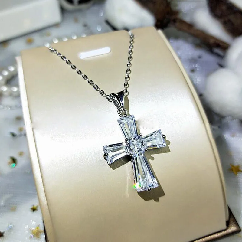 

Korean Ladies Necklace Fashion Cross Zirconia Party Necklace Jewelry Accessories Europe and The United States Female Pendant