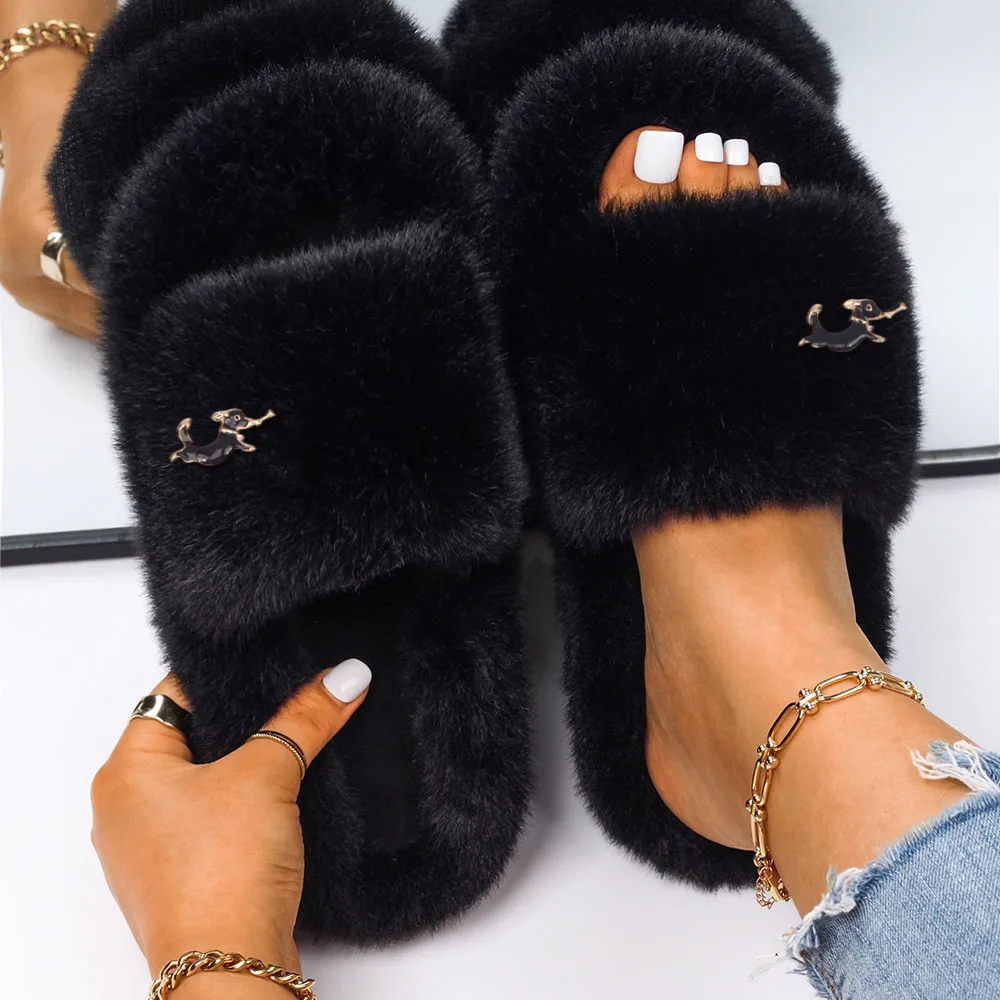 Fur Slippers Women Designer Furry Slides Ladies Flip Flop Cartoon Puppy Decor Faux Fur Sandals House Slippers Luxury Brand Shoes