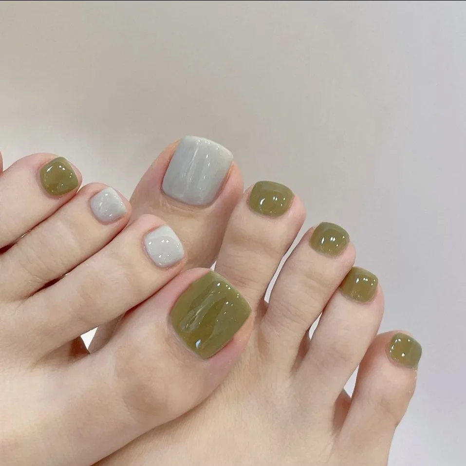 

2023 Summer Press on toenail Short Green Pink Blue False Toenails Full Cover Wearable 24pcs Artificial Toe Nail Tips for Girls