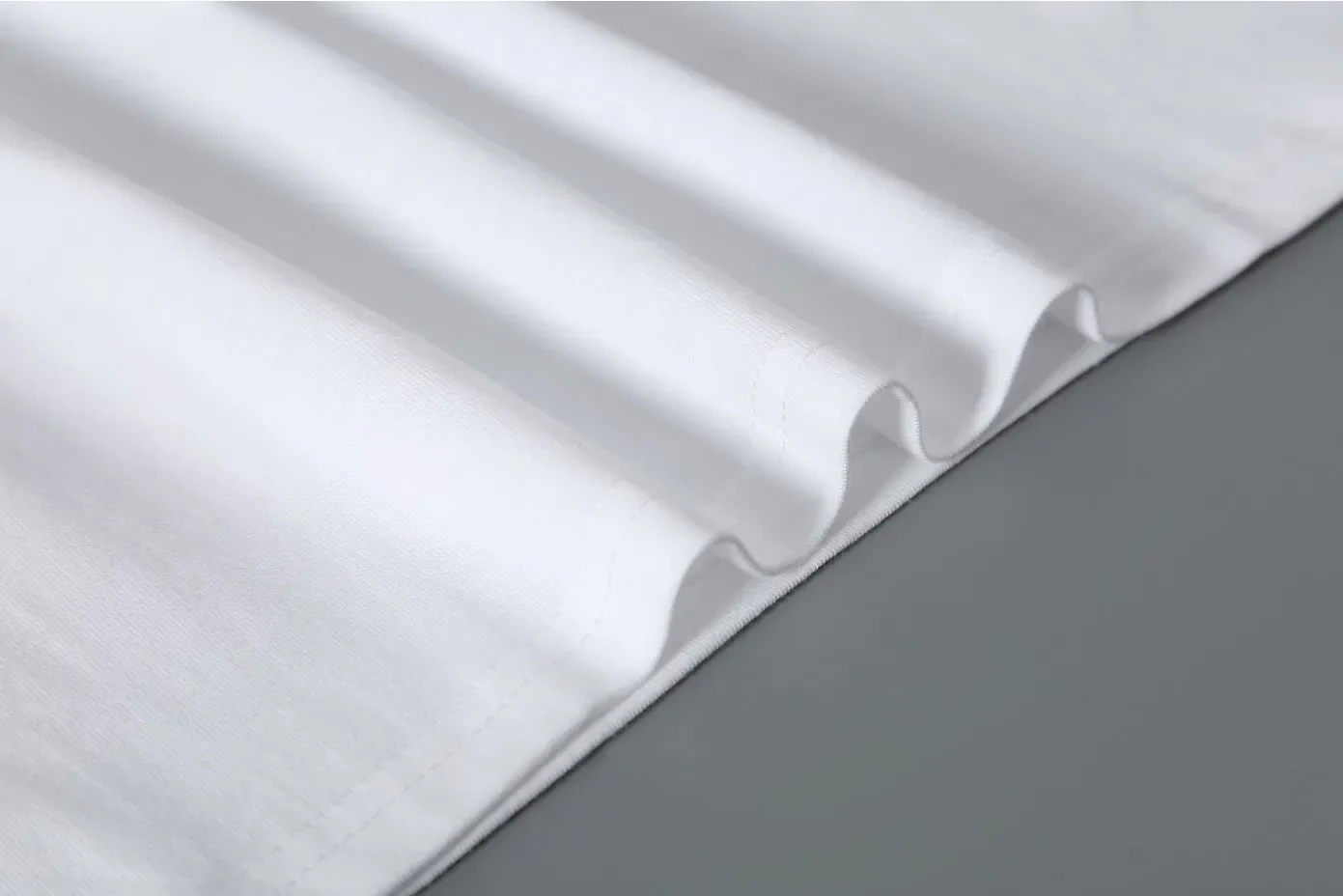 Женская футболка с коротким рукавом принтом