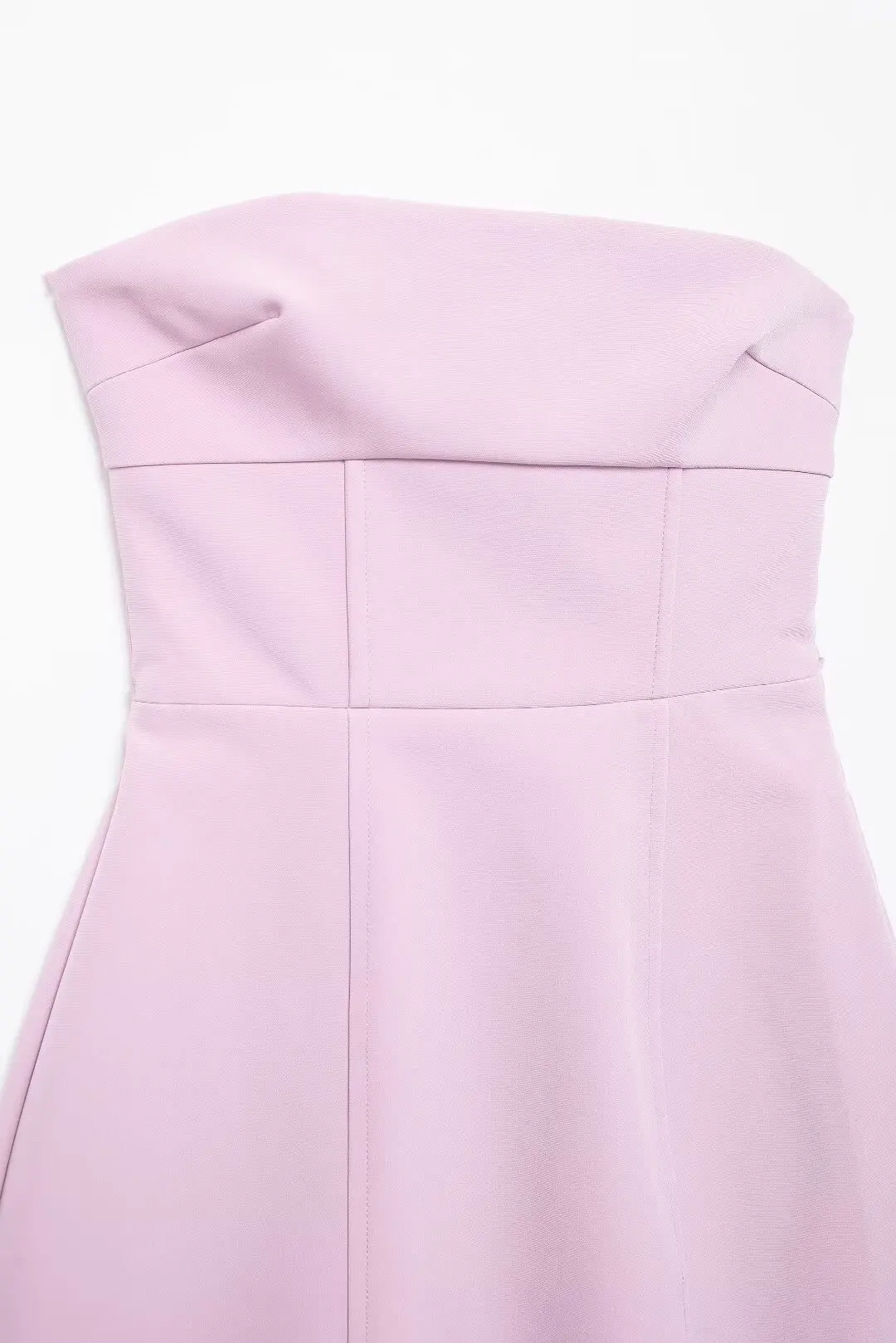 Мини-платье женское летнее с открытыми плечами и бантом