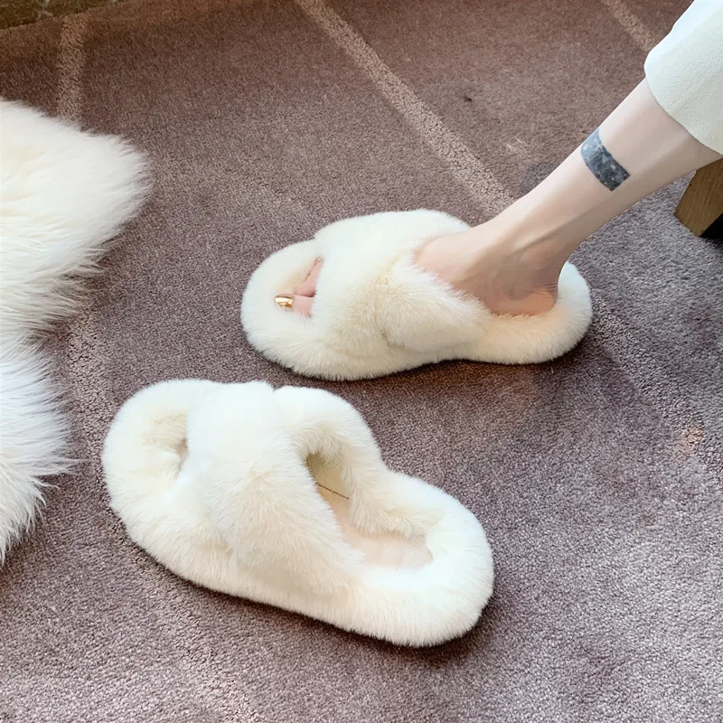 

Women's Flat Shoes Fluffy Slippers Women Warm Cozy Faux Fur Cross Floor Slides Flat Soft Furry Shoes Large Size Female Flops