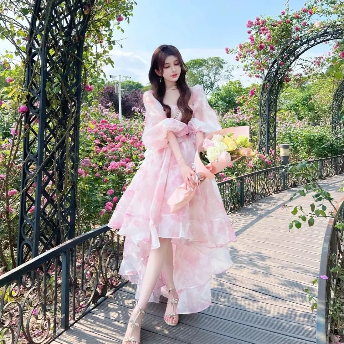 

French Senior Sense Niche Design Tea Break Light Luxury Dress Female Summer Floral Bubble Sleeve Square Collar Fairy Skirt