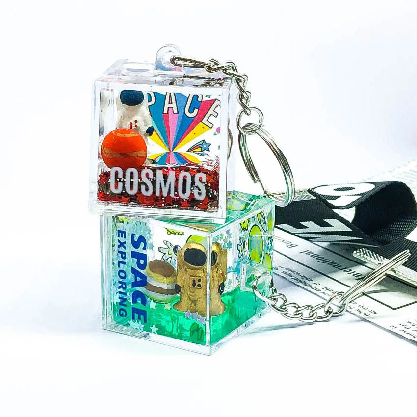 

Astronaut Liquid Quicksand Drift Bottle Hourglass Pendant Spaceman Keychain Living Room Desktop Three-dimensional Ornaments Gift