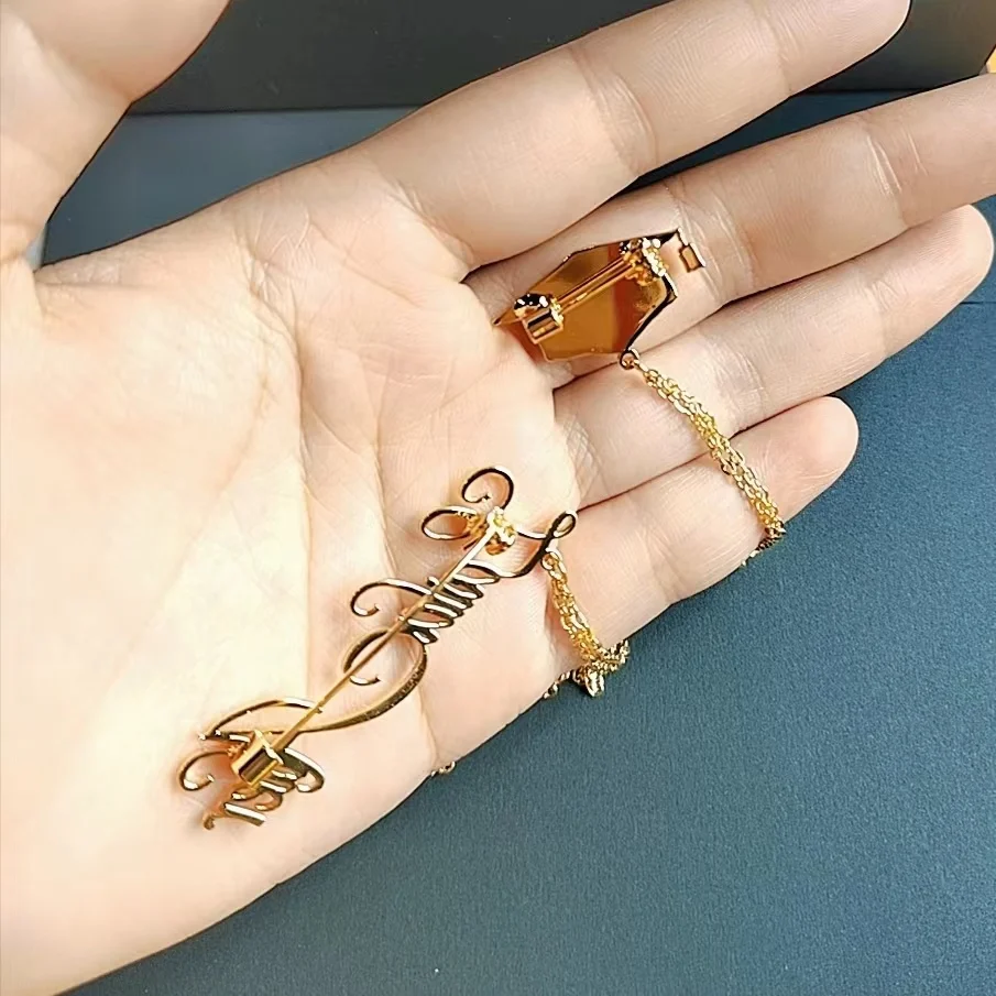 HIBODY Name Custom Graduation Season Brooch Stainless Steel Material Waterproof Crossing 18k Gold Doctor Hat Brooch