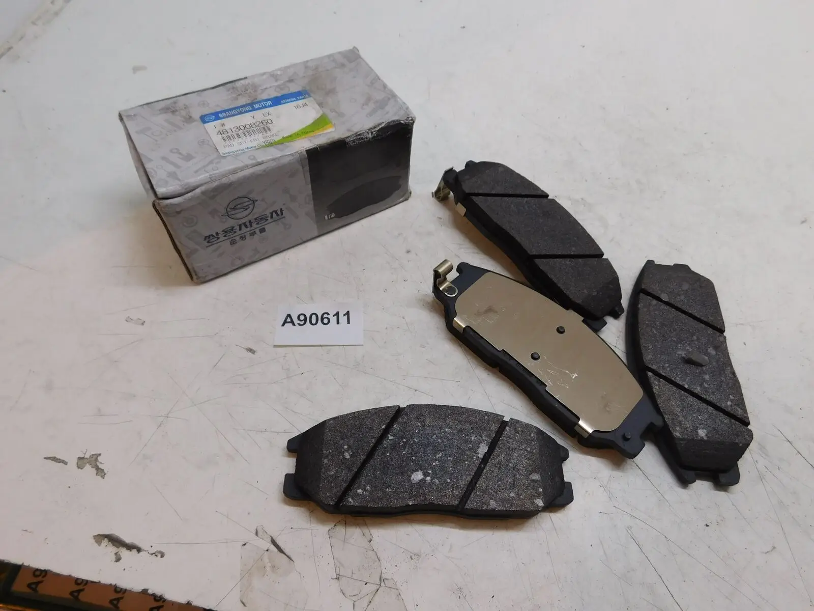 

Front Brake Pads Pad Ssangyong Rodius 4813008260