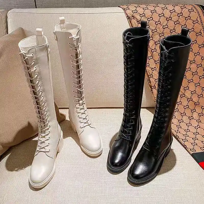 Популярные женские сапоги зимние дизайнерские с круглым носком до колена на