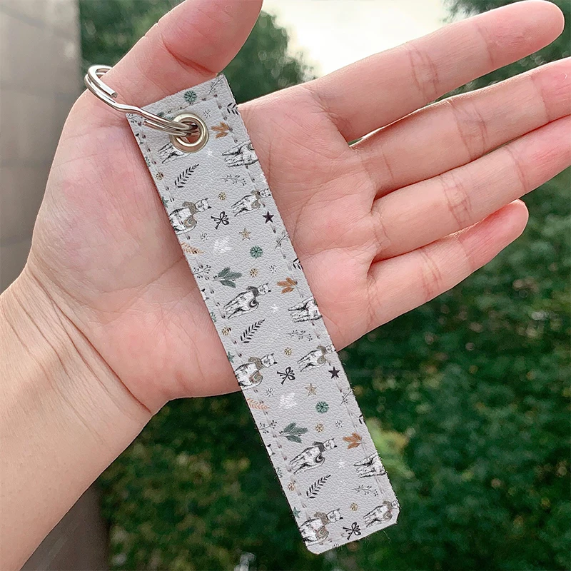 

Holiday Alpaca Pattern leather motorcycle Key chain Strap Key rings Hanging Holder Bag Wallet Trinket Keychain Hanging Bag