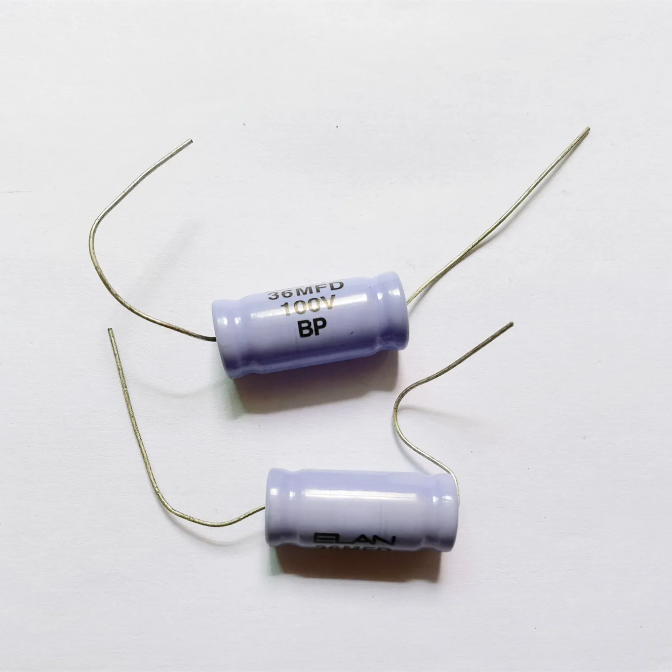 Оригинальный новый 100% 100v36uf 36MFD 100v33uf полевой осевой конденсатор с частотным разделением басов (индуктор) (art.: 3920d12976f10) - 3920d12976f10