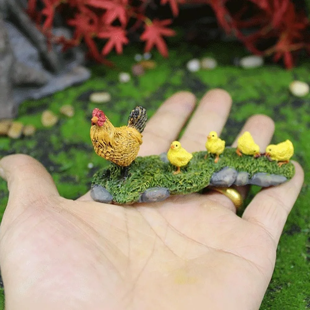 

Cartoon Chicken Resin Ornaments Moss landscaping Micro Landscape Hen Chick Models Farm Poultry Chicken Family Figurines