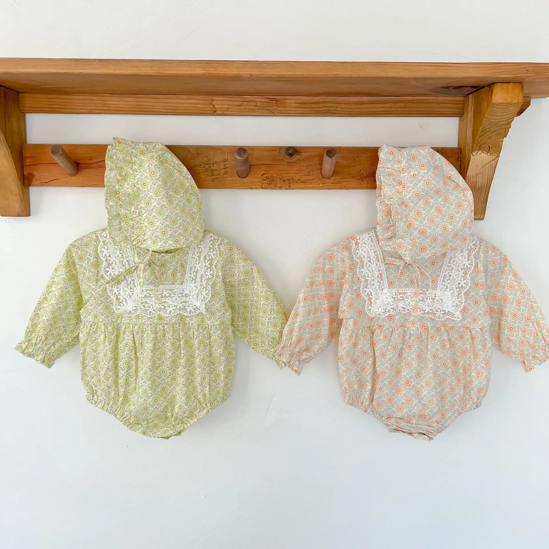 

RiniKinda 2Pcs Korean Lace Ruffle Baby Romper With Hat Set Infant Floral Long Sleeve Jumpsuit Toddler Baby Girl Sweet Clothes