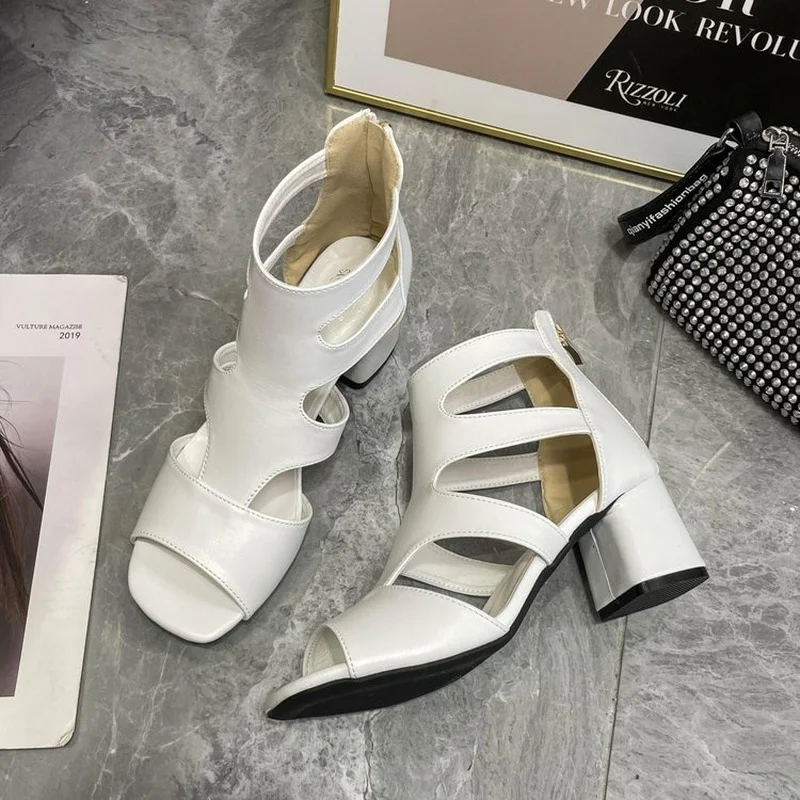 

2022 Comfortable Fashion Shoes Women Sandals High Heels Summer Sweet Fashion Wedding Shoes White and Black Handmade