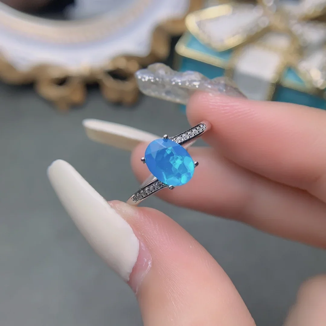 Женское кольцо из серебра 925 пробы с натуральным голубым опалом