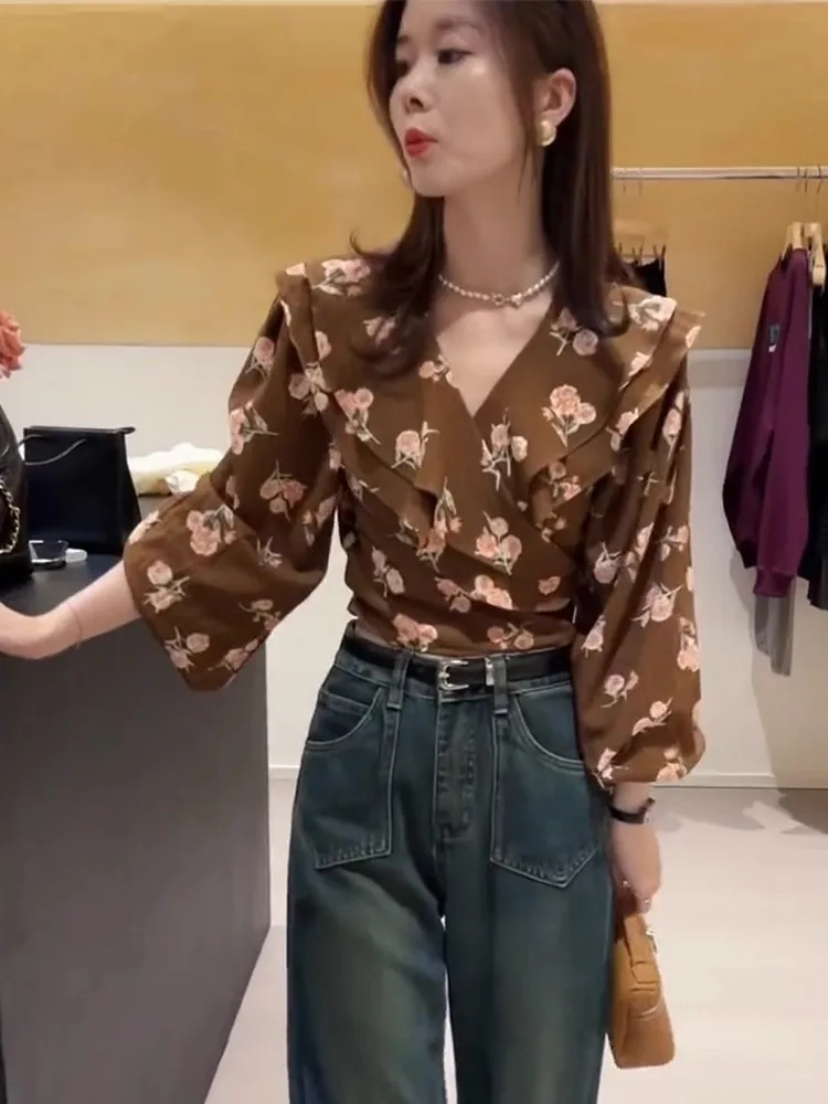 French sle Retro Temperament V-neck Floral Shirts Women Early Autumn Design Sense Long sleeve High Waist Slimming Frill Top |