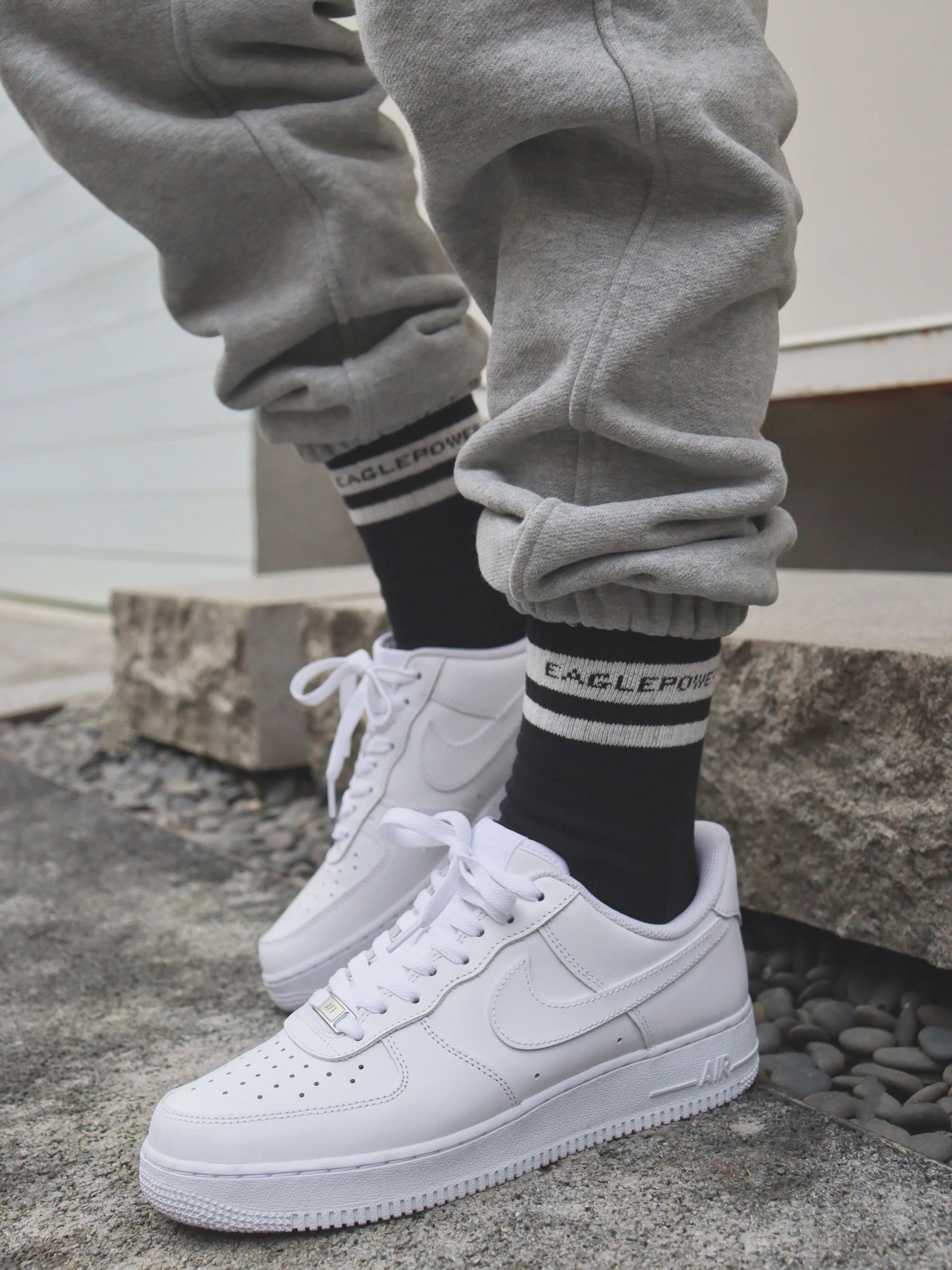 Autumn and winter black and white contrast cotton mid-tube stockings