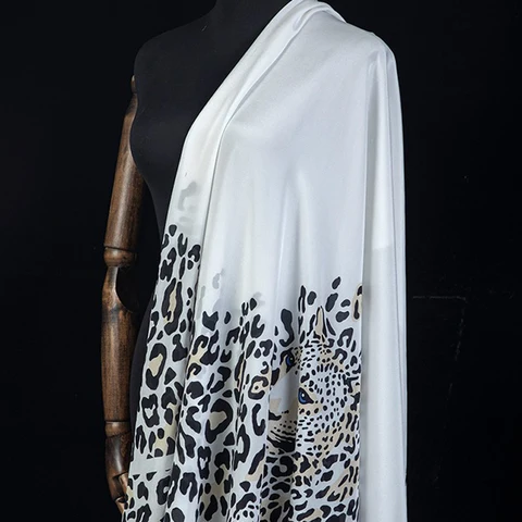 170*140 см Леопардовый принт на белой шелковой ткани крепдешин-идеально подходит для Чонсам женские летние брюки Шелковый шарф ткань R090