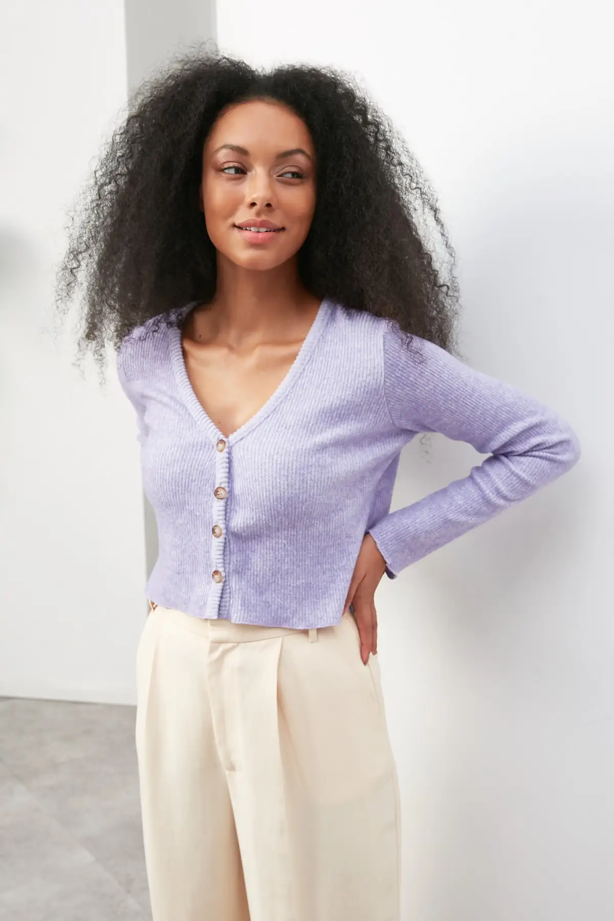 

Trendyol Long-Sleeve V-Neck Knitted Cardigan TWOAW22HI1354