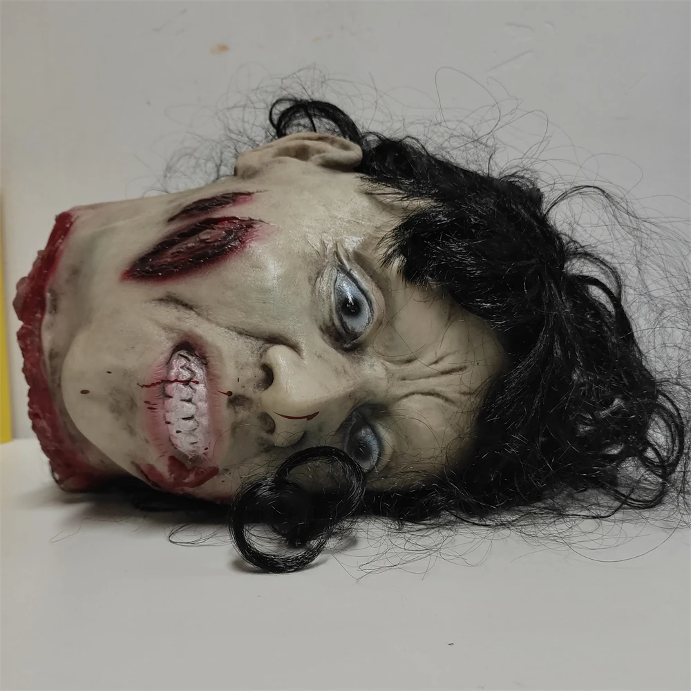 

Украшение для Хэллоуина, необычное страшное искусственное платье, искусственный дом с привидениями, реквизит, страшная подвесная голова