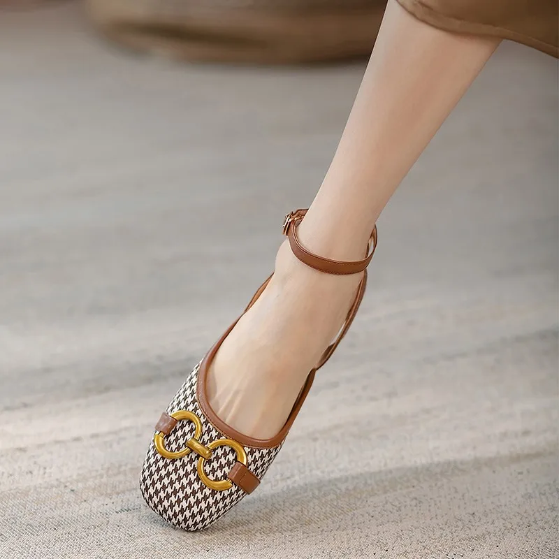 

2022 Summer Houndstooth England Plaid Sandals Women Ankle Strap Casual Flat Shoes Square Toe Retro Vintage Flats New Size 42 43