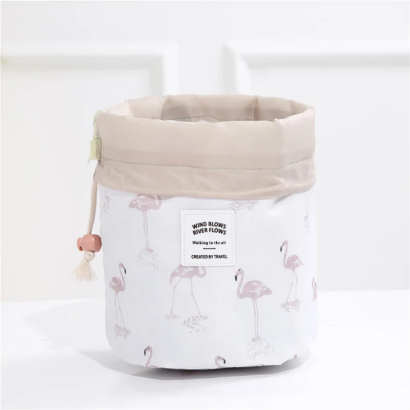 

Women 2020 Fashion High Capacity Nylon Beauty Makeup Bags Travel Barrel Shape Cosmetic Bag Wash Baging Makeup Bathroom Organizer
