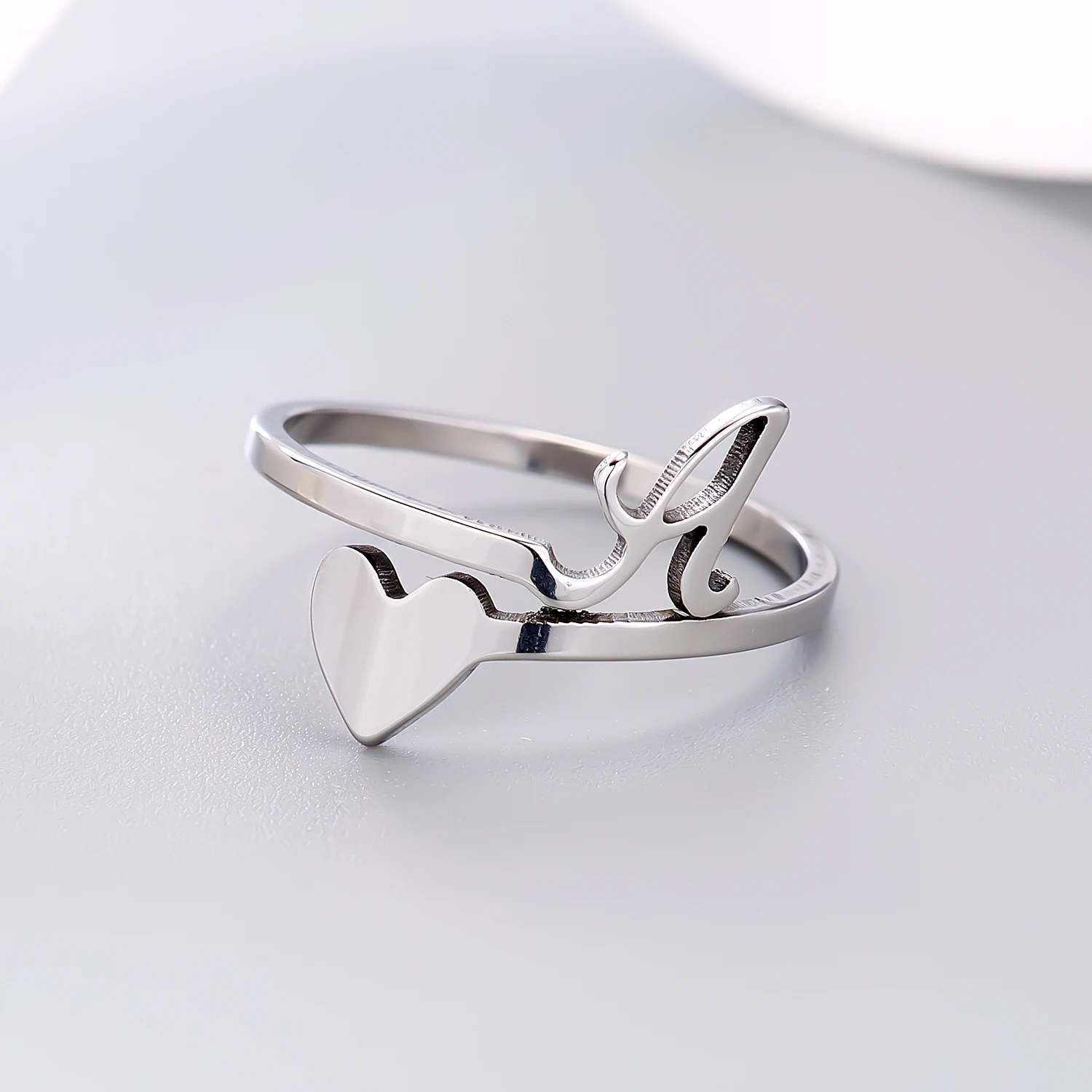 

Fashion Silver Color 26 Letter Love Heart Rings Stainless Steel Open Ring for Women Men Couple Initial Name Finger Jewelry Gifts