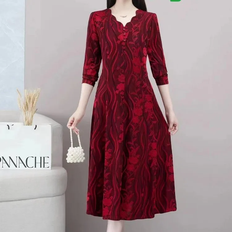 Женское жаккардовое платье средней длины с длинным рукавом