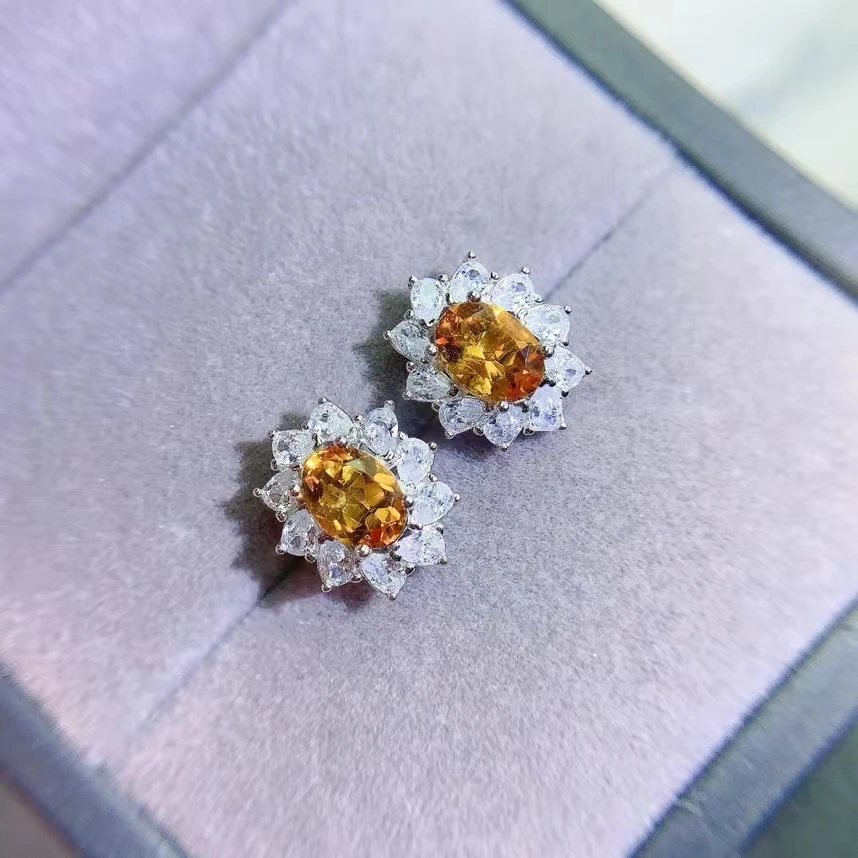 Классические серьги-гвоздики из серебра 925 пробы с кристаллами 5 мм * 7 всего