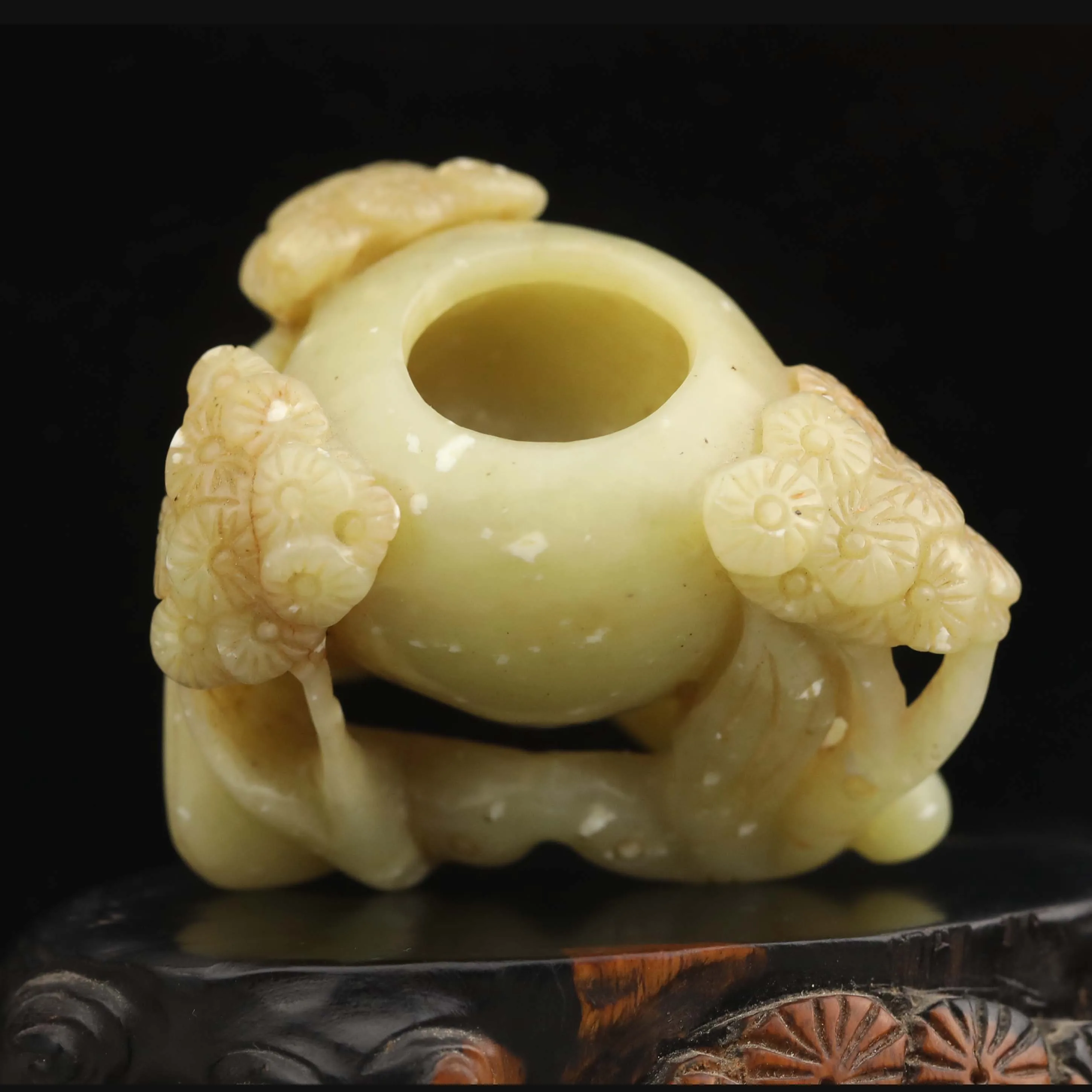 

Old China Natural hetian Jade Hand Carved statue flower pot brush washer #21