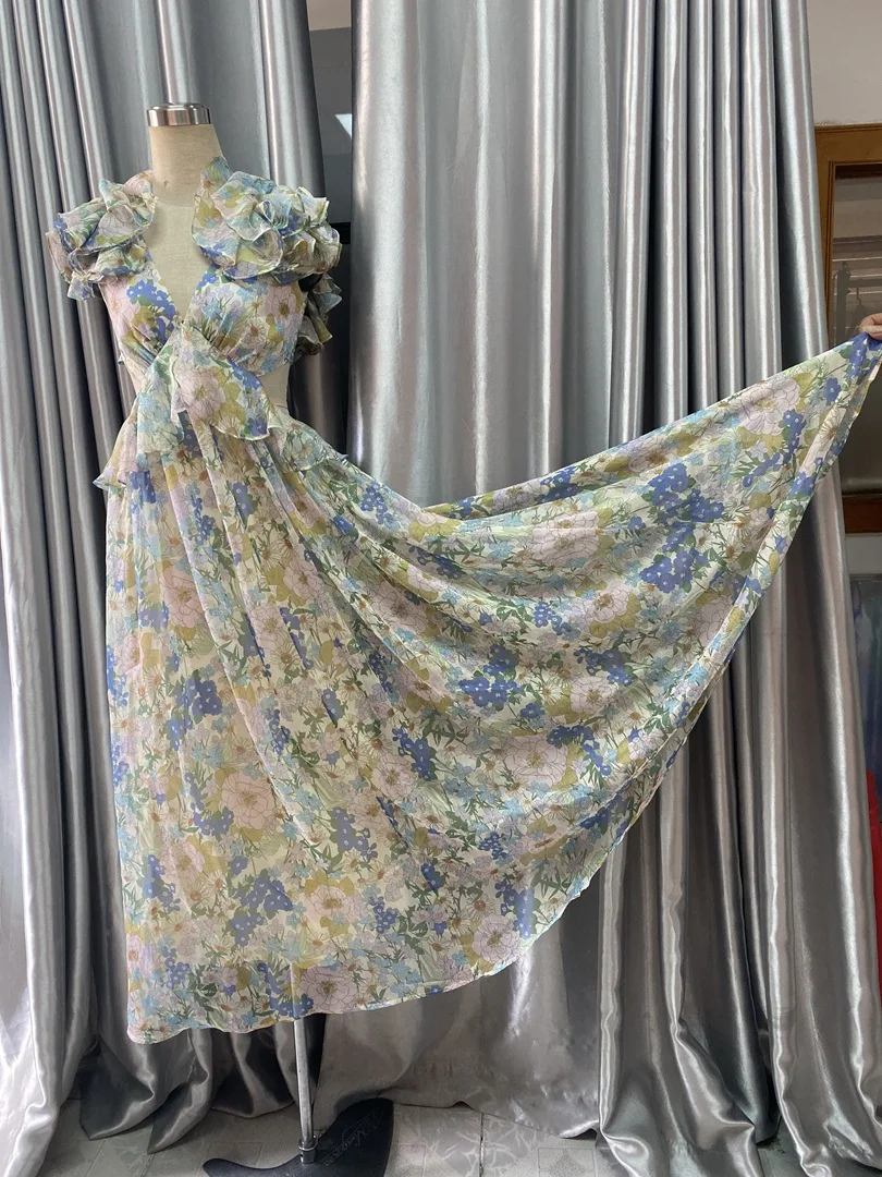 

New supermodel with stylish black fungus printed edge holiday dresses