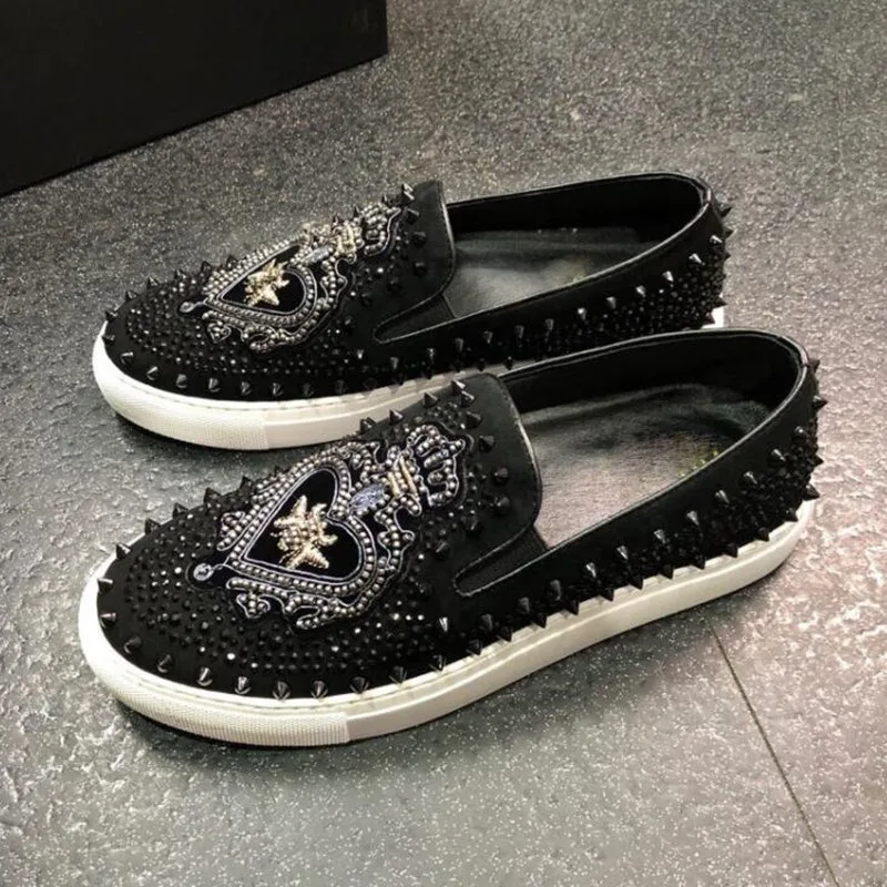 

2022 Men Designer Loafers Rivets Low Studed Casual Shoes Designers Shoe Mens Fashion Sneakers Trainers Size 38-44