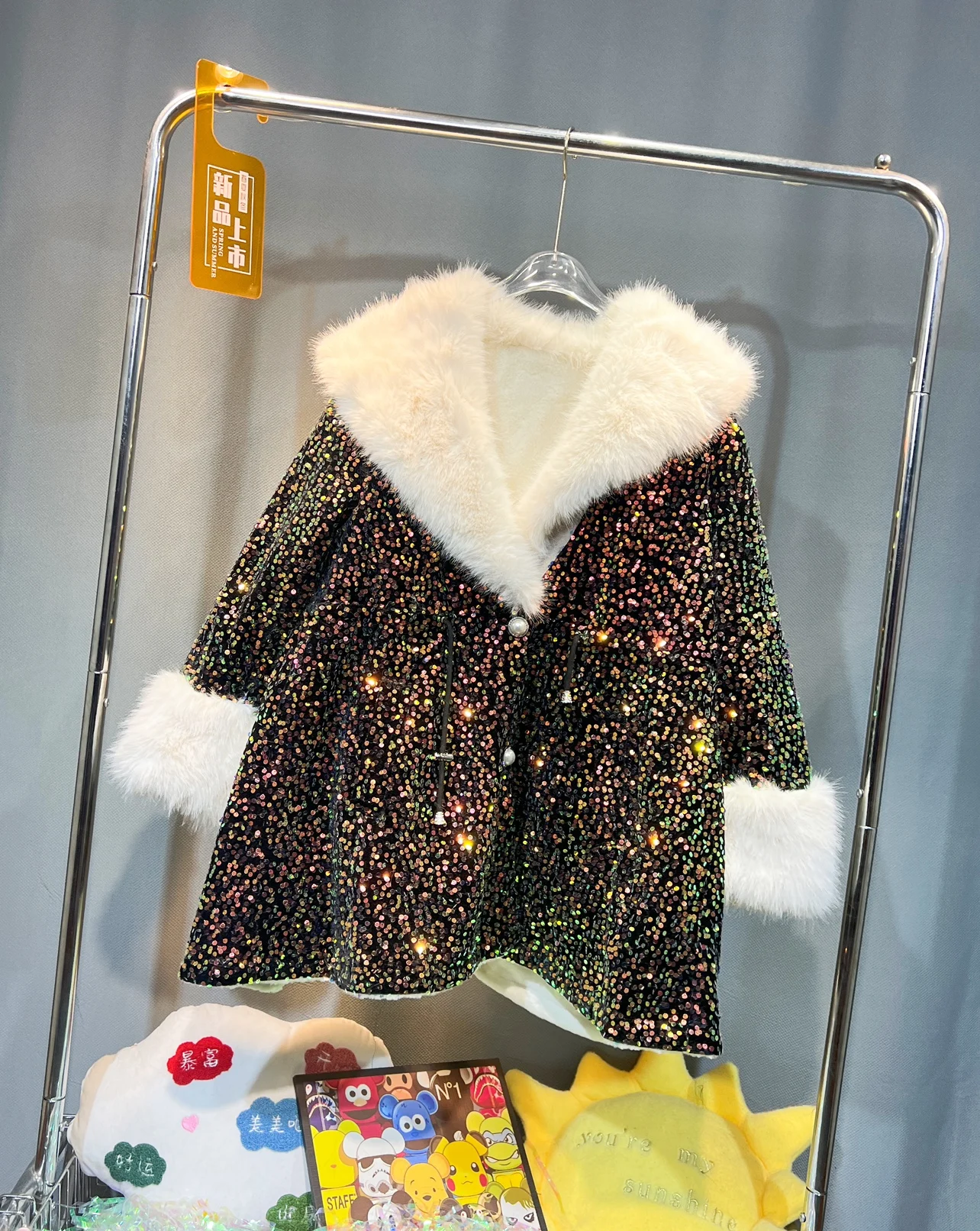 Рисунок 6 - Шуба женская с длинным рукавом