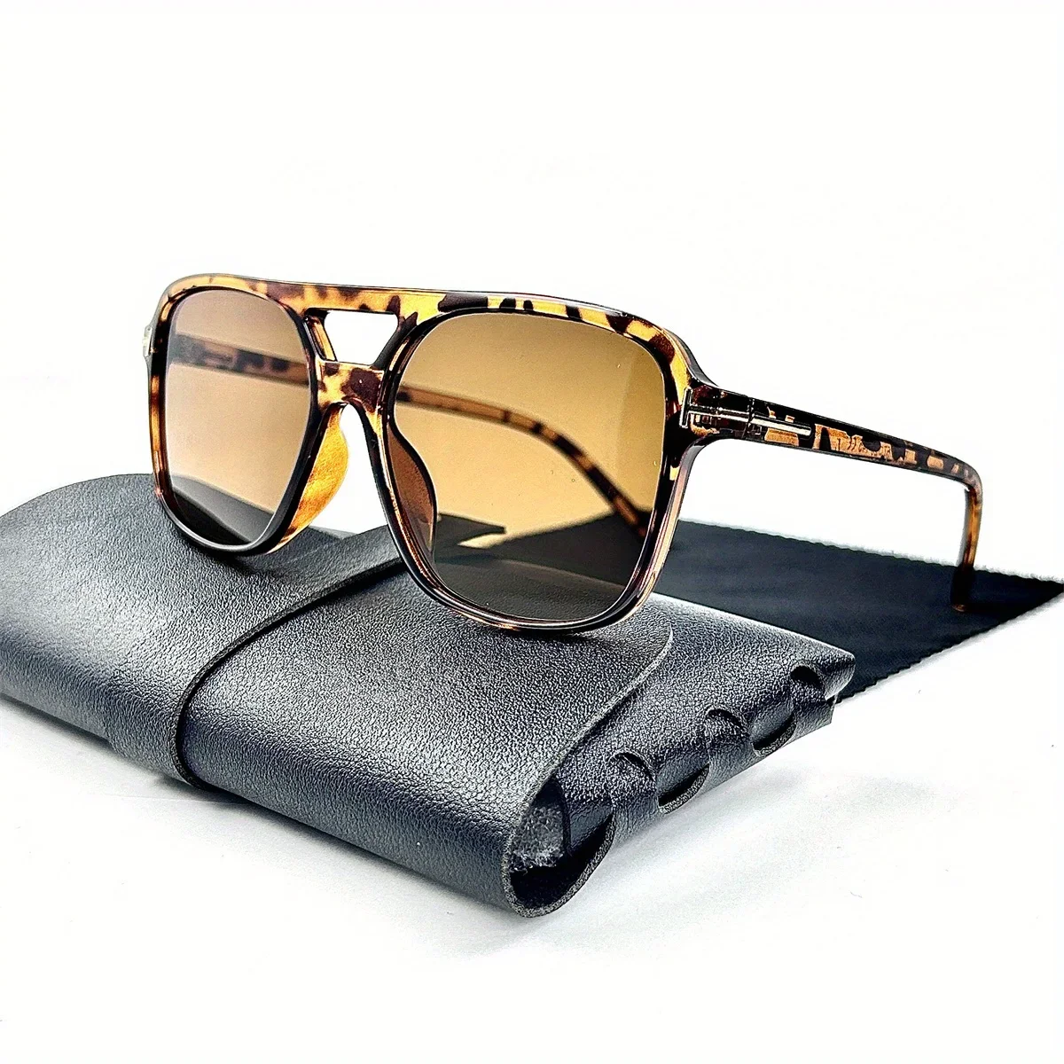 Женские солнцезащитные очки большого размера в стиле панк