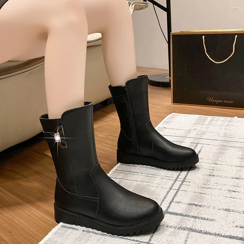 Купи Thick Bottom Martin Boots 2022 New Fashion Women's Boots Thick Heel Side Zipper Solid Color Plus Velvet Fashion Boots за 2,216 рублей в магазине AliExpress